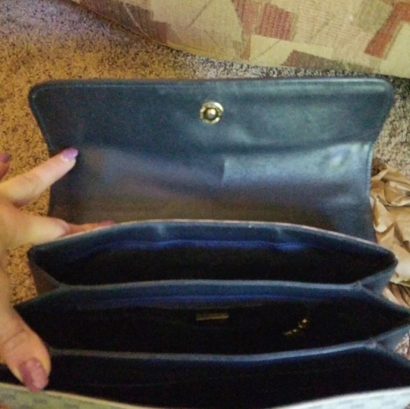 AUTHENTIC VINTAGE GUCCI SATCHEL - Picture 8 of 8